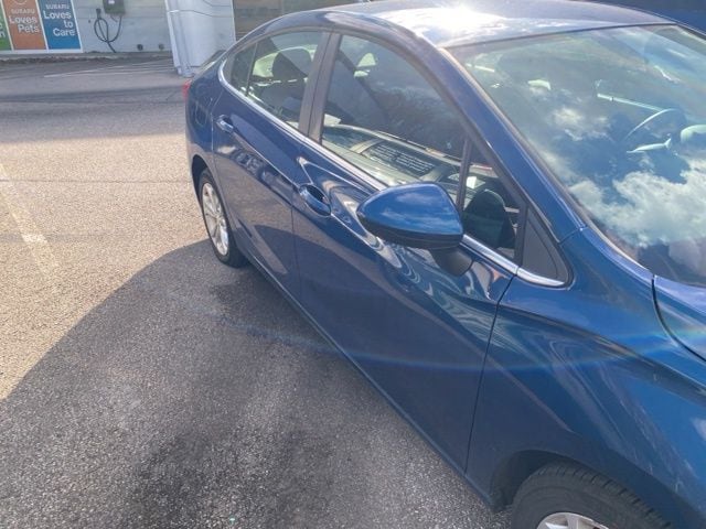 Thumbnail: 2019 Chevrolet Cruze - 17