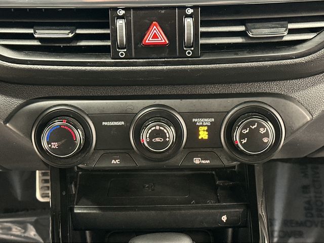 Thumbnail: 2020 Kia Forte - 15