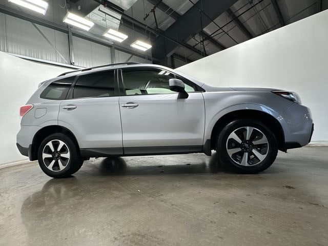 Thumbnail: 2017 Subaru Forester - 3