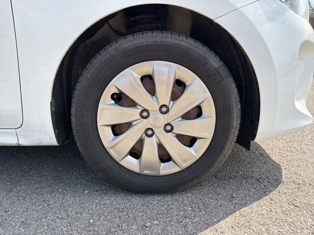 Thumbnail: 2018 Kia Rio - 7