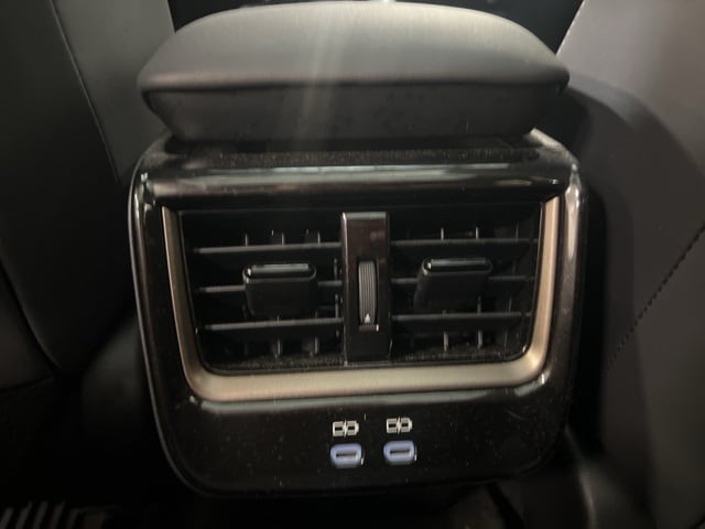 Thumbnail: 2025 Toyota Crown Signia - 18