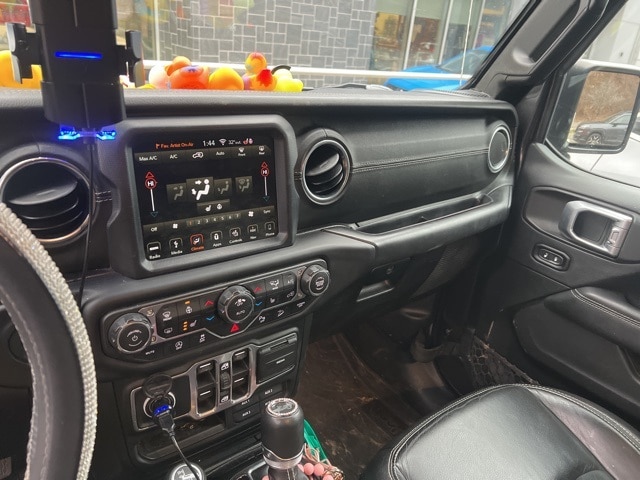 Thumbnail: 2019 Jeep Wrangler - 15