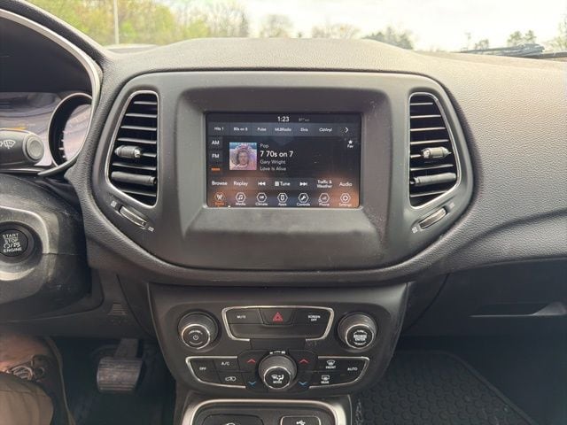 Thumbnail: 2018 Jeep Compass - 21