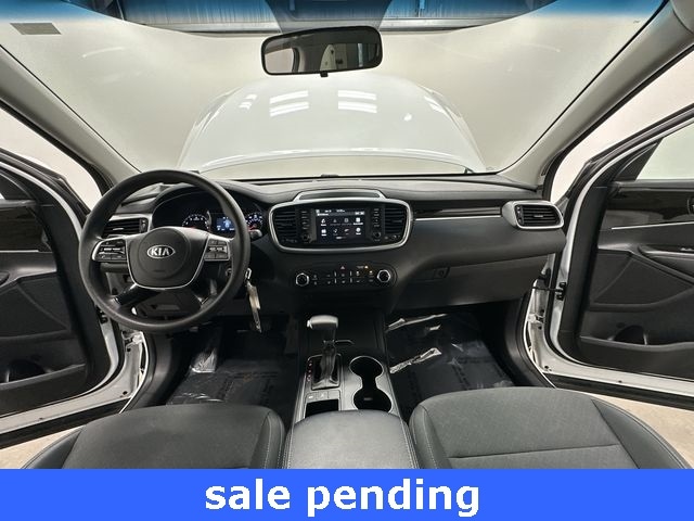 Thumbnail: 2019 Kia Sorento - 18