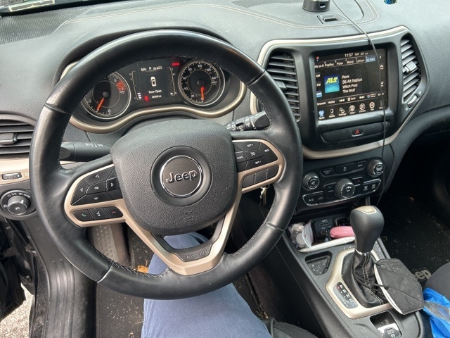 Thumbnail: 2017 Jeep Cherokee - 4