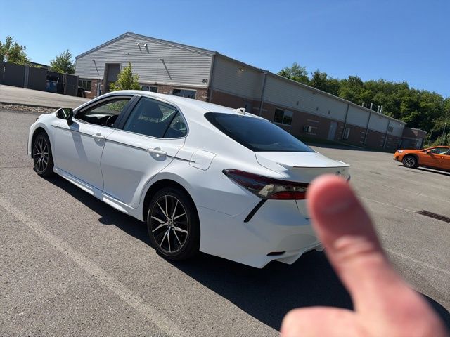 Thumbnail: 2023 Toyota Camry - 11