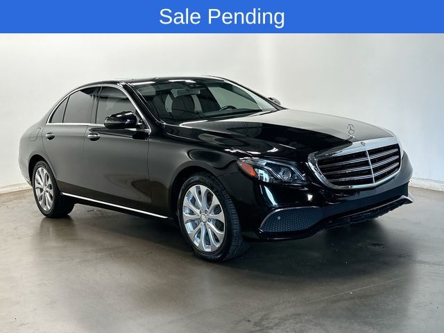 Thumbnail: 2017 Mercedes-Benz E-Class - 32
