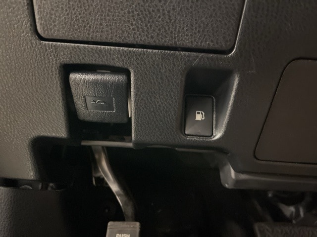 Thumbnail: 2015 Toyota Highlander - 26