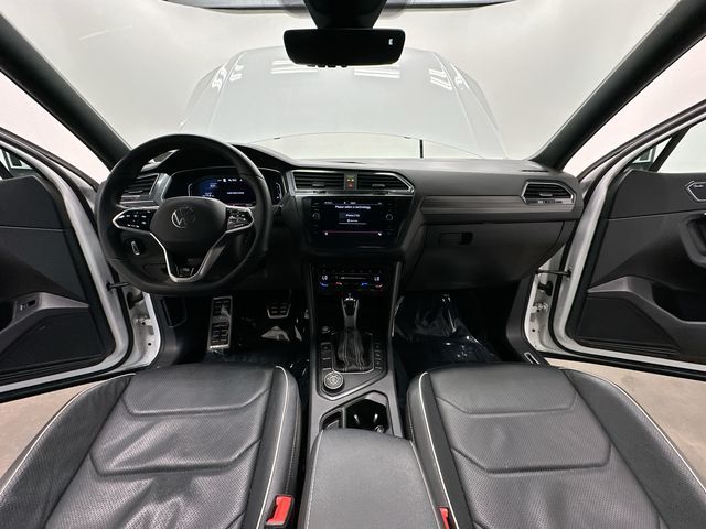 Thumbnail: 2022 Volkswagen Tiguan - 22