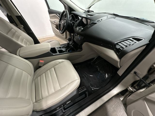 Thumbnail: 2017 Ford Escape - 21