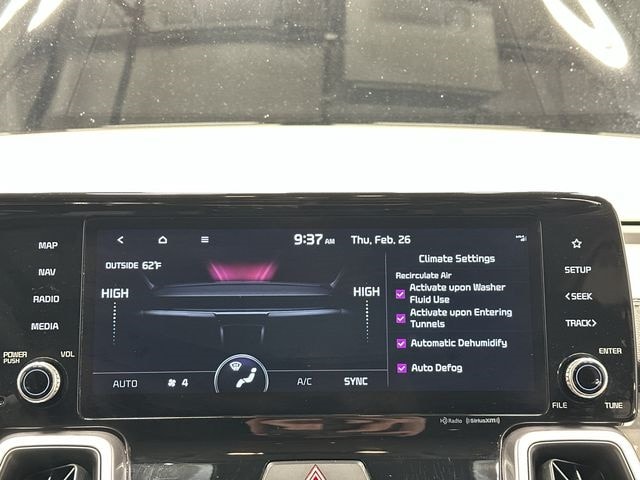 Thumbnail: 2023 Kia Sorento - 14