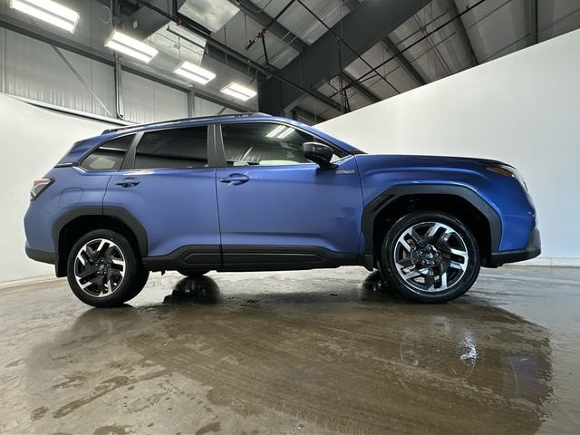 2025 Subaru Forester Premium 3