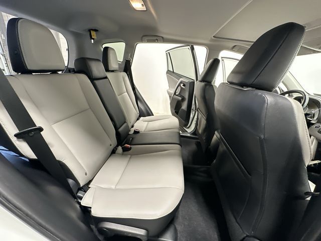 Thumbnail: 2017 Toyota RAV4 - 25