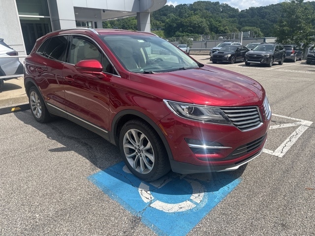 Thumbnail: 2015 Lincoln MKC - 2