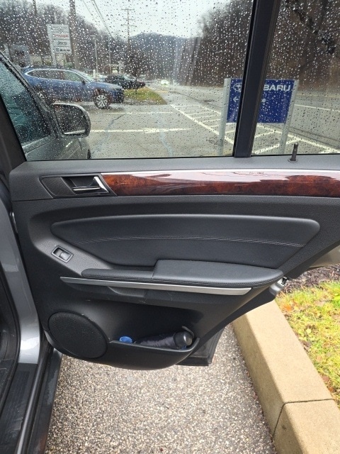 Thumbnail: 2010 Mercedes-Benz M-Class - 21