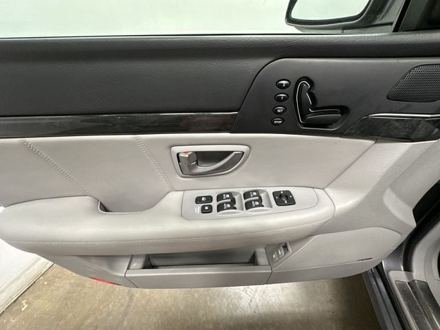 Thumbnail: 2009 Kia Amanti - 15