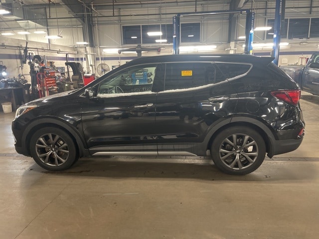 Thumbnail: 2018 Hyundai Santa Fe - 16