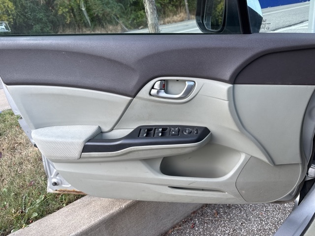 Thumbnail: 2012 Honda Civic - 9