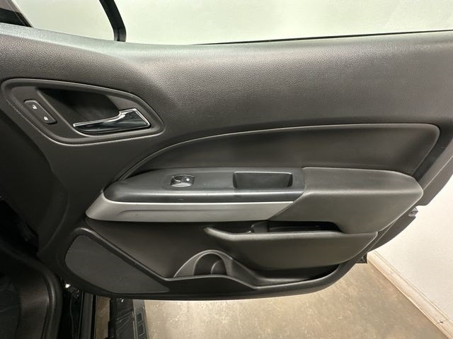 Thumbnail: 2018 Chevrolet Colorado - 22
