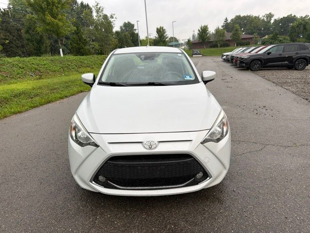 Used 2020 Toyota Yaris LE with VIN 3MYDLBJV3LY702209 for sale in Carnot-Moon, PA