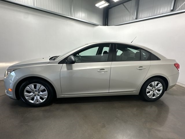 Thumbnail: 2013 Chevrolet Cruze - 2