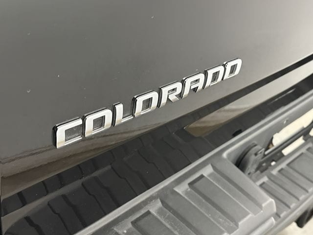 Thumbnail: 2018 Chevrolet Colorado - 26