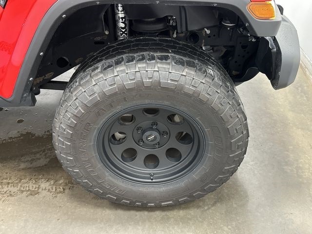 Thumbnail: 2021 Jeep Gladiator - 5