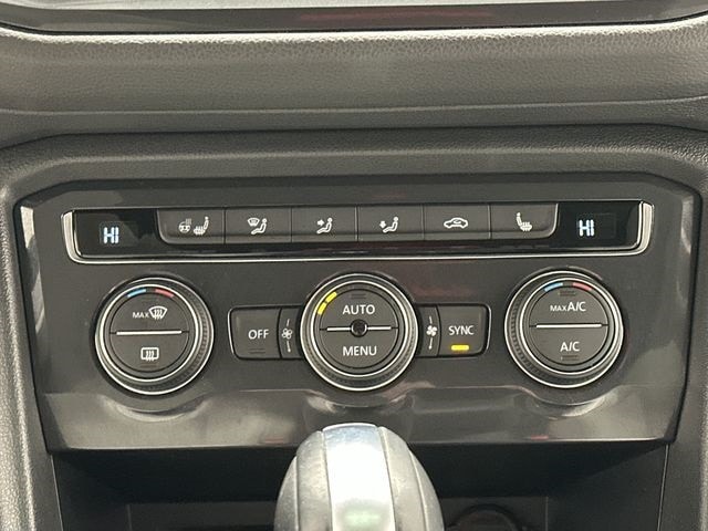 Thumbnail: 2020 Volkswagen Tiguan - 17