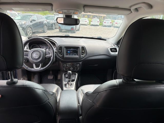 Thumbnail: 2018 Jeep Compass - 17