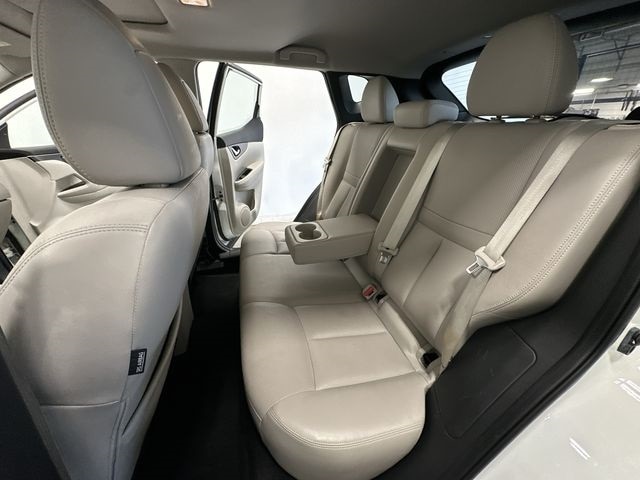 Thumbnail: 2018 Nissan Rogue Sport - 19