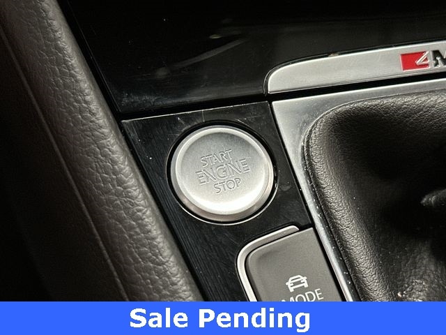 Thumbnail: 2017 Volkswagen Golf - 10