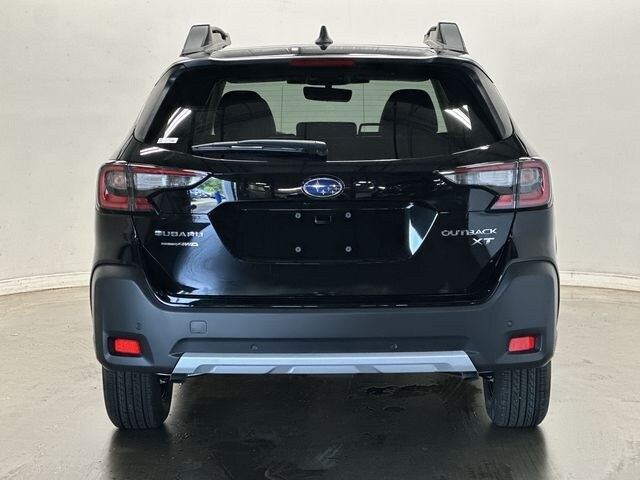 2025 Subaru Outback Limited XT photo 4