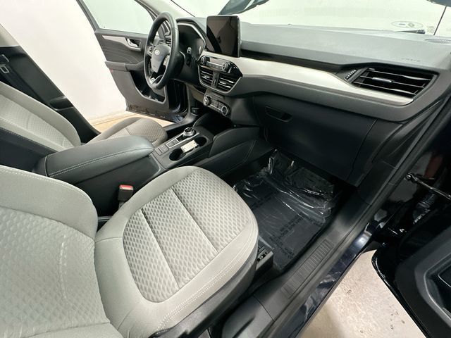 Thumbnail: 2021 Ford Escape - 20