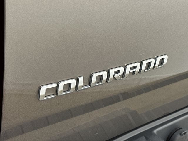 Thumbnail: 2016 Chevrolet Colorado - 26