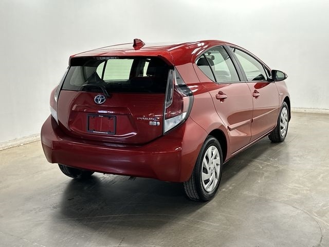 Thumbnail: 2015 Toyota Prius c - 29