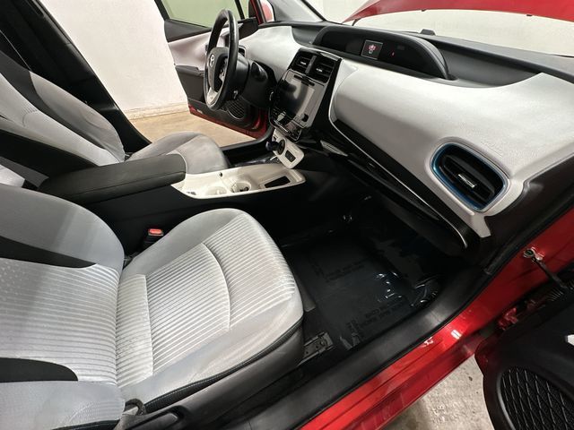 Thumbnail: 2018 Toyota Prius - 22