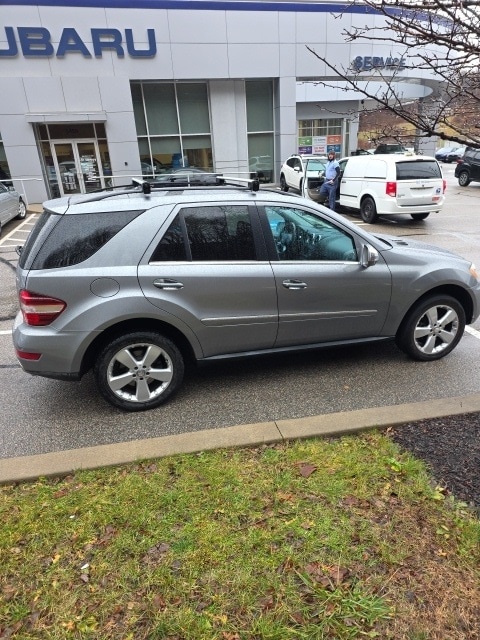 Thumbnail: 2010 Mercedes-Benz M-Class - 4