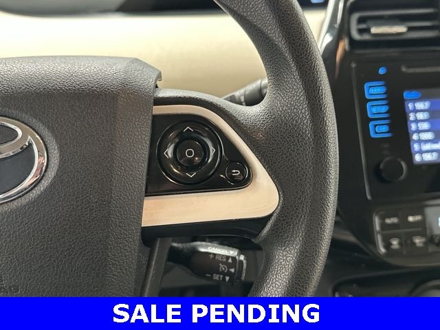 Thumbnail: 2016 Toyota Prius - 9