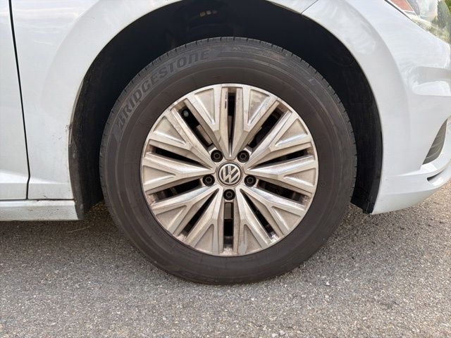 Thumbnail: 2019 Volkswagen Jetta - 7