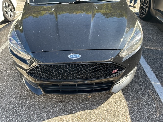 Thumbnail: 2018 Ford Focus - 3