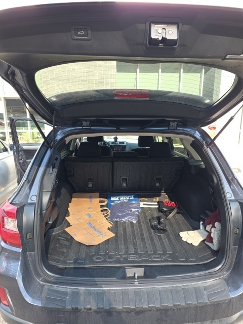 Thumbnail: 2017 Subaru Outback - 20