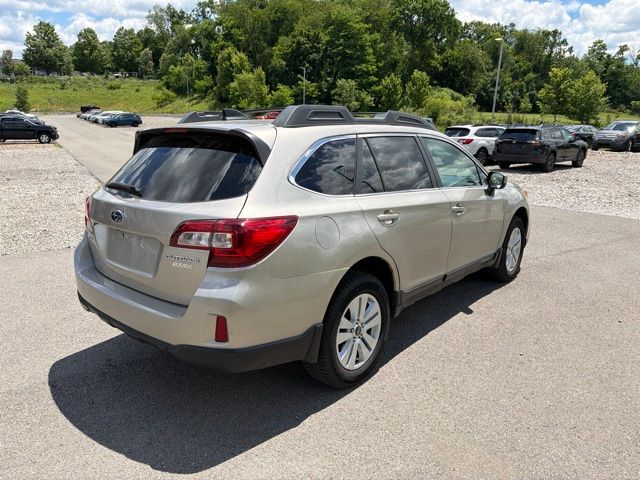 Thumbnail: 2016 Subaru Outback - 9