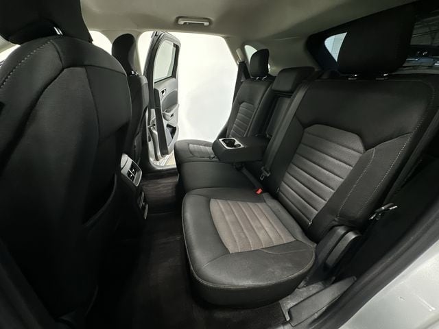 Thumbnail: 2016 Ford Edge - 17