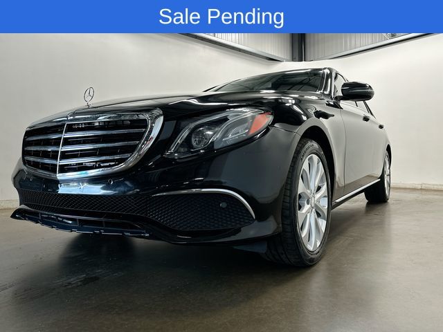 Thumbnail: 2017 Mercedes-Benz E-Class - 30