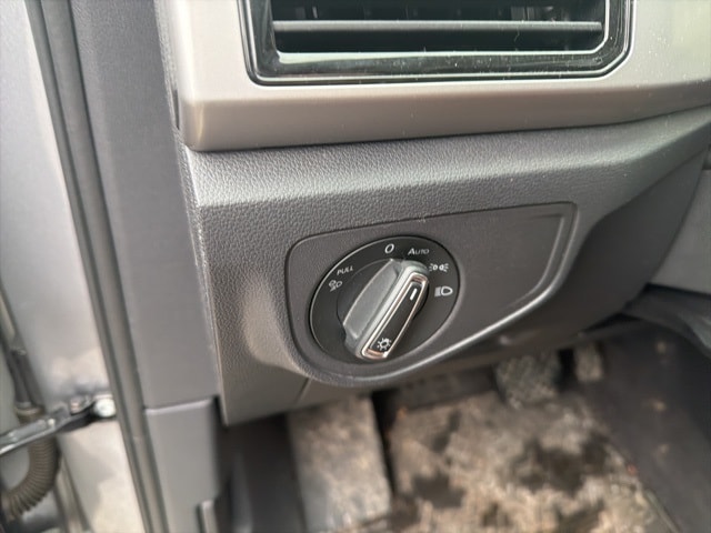 Thumbnail: 2021 Volkswagen Atlas - 14