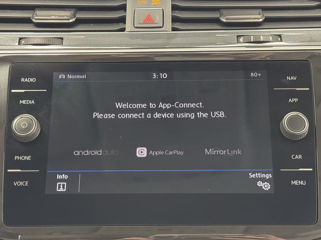 Thumbnail: 2018 Volkswagen Tiguan - 14