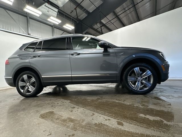 Thumbnail: 2020 Volkswagen Tiguan - 3