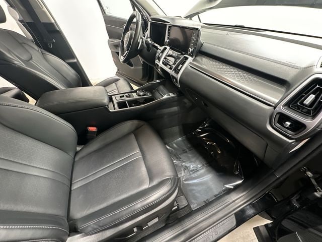 Thumbnail: 2023 Kia Sorento - 21