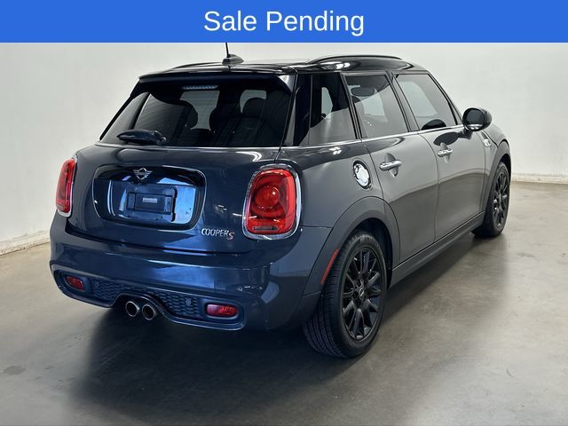 Thumbnail: 2019 MINI Cooper Hardtop - 32