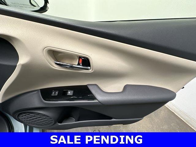 Thumbnail: 2016 Toyota Prius - 21